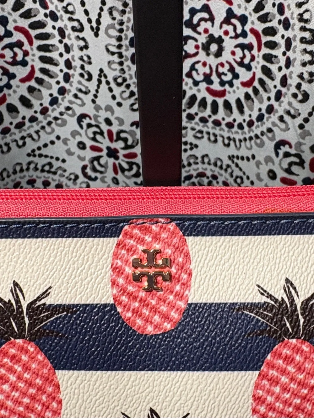 Tory Burch Kerrington Pineapple Printed Crossbody Bag